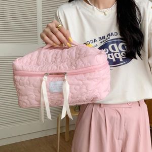 Cosmetic Bags Quilted Flower Makeup Case Pouch Large Capacity Storage Bag Cute Portable Multifunction Fashion Soft Casual For Weekend