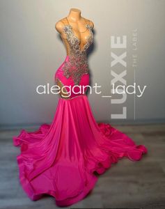 Fuchsia Pink Long Farkly Prom Kleider für Frauen 2024 Luxus Diamond Crystal Black Girl Abend Formale Gala -Partykleider