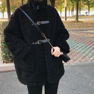 Parkas Solid Lamb Wool Coat Kvinnor överdimensionerade varma rockar Vinter 2023 Ny koreansk mode Casual Mid Length Ullfoderjackor Trend