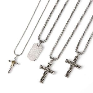 Srebrne naszyjniki 50 cm naszyjniki Kobiety pełna diamentowa biżuteria Chevron Cross Wiselant Pave Cyrcon Dog Tag Naszyjnik Słoneczka Pokój MEDA2450