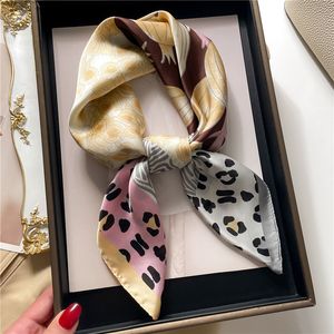 70x70cm Simple Presbyopia Designer Leopard Print Floral Silk Scarf Headband for Women Fashion Long Handle Bag Scarves Paris Shoulder Tote Lage Ribbon Head Wraps