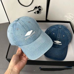 Designer kvinnors boll mössor sommar avslappnade hattar mäns klassiker denim baseball mössor mode casquette semester mångsidig hatt