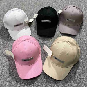 حافة حافة DESINGER البيسبول CAP CAP WOMENT CANVAS ذروة CAP Luxury Leisure Street Letter Ess Summer Golf Sport Beache Chapeau de Baseball 240229