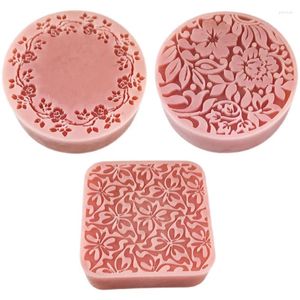 Baking Moulds Round Carved Handmade Silicone Mold Square Totem Pattern Soap Model Moon Cake Decorating Tools Mousse Chocolate Making Kitchen