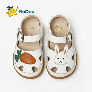 Açık Mo Dou Girl'in Orijinal Deri Sandalet 2023 Yeni Bebek Westernstyle Beach Ayakkabıları Prenses Yumuşak Sole Hook ve Loop Kolay Giyim