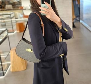 Luxury Designer Bag Ce's Tilly Solid Leather Underarm Bag Retro Arch Shoulder Bag Fashion Women's Presbyte Mini Bag