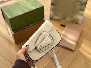 Canvas Stylish Shoulder Bag Mini Chain Handbag Asymmetrical White Leather Clutch Classic Printed Change Purse Tygväska Högkvalitativ Signature Handväska Plånbok