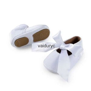 أول مشاة طفلة أحذية Bowknot Sole Anti-slip Princess Rubber Toddler Newborn Walker Crib Moccasinsh24229