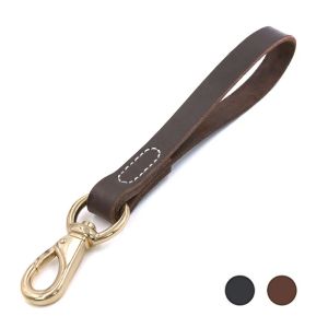 Trelas de couro curto trela de cão forte chumbo de tráfego para cães grandes trela de couro real macio com clipe de metal para cães grandes treinamento andando