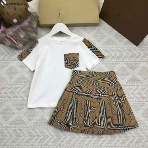 New Kids Dress Sets Child Tracksuits Baby Girl Clothes Size 110-160 Checkered Patchwork kortärmad t-shirt och kjol 24Feb20