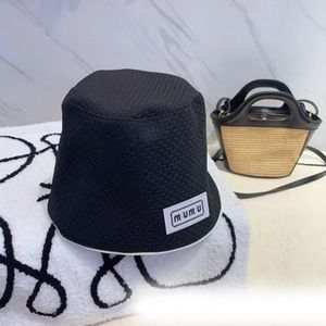 Wide Brim Hats Bucket Hats Designer Womens Bucket Hats Letter Solid Hat Classic Temperament Versatile Design Fashion Travel Hat