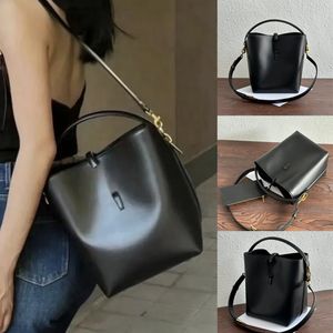 LE 37 Designer-Taschen für Damen, Beuteltasche, Umhängetaschen, Leder-Einkaufstasche, Logo mit Haken- und Schnallendesign, schwarze Umhängetasche aus glänzendem Leder, Fast Mail Security