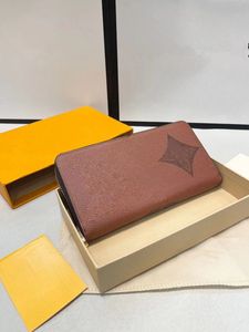 Single zipper WALLET the most stylish way to carry around money cards and coins women genuine leather purse card holder long business women wallet with box