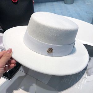 Berets French Style Fedora Hats For Women Flat Top Autumn Winter Elegant Wedding Ribbon Band Dress Cap Men Jazz Hat