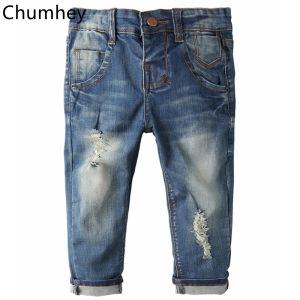 Pantskirt Chumhey 08t Top Quality Spring Kids Jeans Pantaloni per bambini Ragazzi Ragazze Pantaloni in denim Foro rotto Abbigliamento per bambini Vestiti per ragazzi