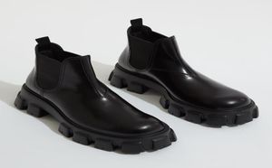 2021S نساء أحذية الكاحل أحذية أسود متراصة بالفرشاة من جلد تشيلسي الحذاء في السود الشتاء الشتاء المسطحات المدببة EU35412838198