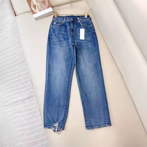 2024 KOSTENLOSE Versand Mode Blue Hole Slim Lose Lose Damen Jeans Designer Frauen Denimhose 6014