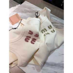 女性デザイナーベストTシャツ夏の女性Tシャツダイヤモンド刺繍TシャツプリントティートップスショートアウトウェアストリートラウンドNEXKシャツの袖なしS-XL D8A