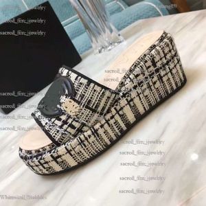 Sandal Sandal Sandal Designer Sandal Luxury Sandal маленькие ароматные толстые единственные склоны каблуки на каблуках Chanells Sandal High Heels Platform Platform