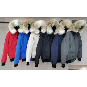 Mens Down Parkas Canadian Men Women Winter Designer Goose Real Wolf Päls huva Bomber Zipper Pockets Fashion Parka Canada Warm Jacket DH40D