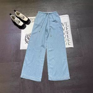 2024 KOSTENLOSER Versand Modebrief Stickkristalle Lose geradlinige Frauen Jeans Designer Frauen -Denimhose 6012