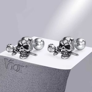 Charm Vnox Gothic Skull Stud Earrings for Men Skeleton Head with Rose Flower Ear Huggie Jewelry Punk Rock Cool Male Boy Hoops Y24053132T8