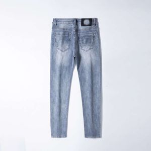 Designer Luxury Chaopai Classic New Light Summer Trend European Fashion Brand All-In-One Stretch Small Right Ben Jeans