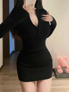 Långärmad klänningar för kvinnor svart sexig klubb bodycon mini klänning y2k hög midja damer koreansk kort klänning grundläggande höst