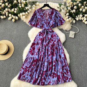 基本的なカジュアルドレスYuoomuoo French Fashion Floral Print Women Dress 2024 New Summer Elegant Vintage Sash Bandage Big Swing Long Party Dress Robes Y240504