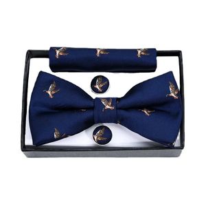 Ny Bow Tie -manschettknappar Liten fyrkantig handduk presentförpackning Set Mens Wedding Bow Tie 240601