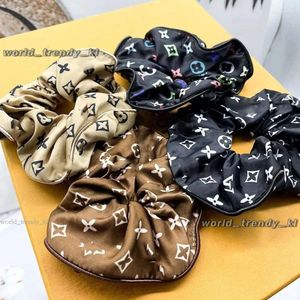 LVSE Fashion Heldbands Designer Marka Hair Elastic Hairrope Ponytail Uchwyt Luksusowy akcesoria Wysokiej jakości Viton Viton Lousis Vuttion opaska 60 60