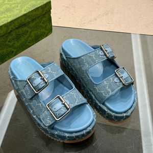 Клинки джинсовая фигура тканевые мулы платформы Canvas Slingbacks Beach Sandals Womens Open Toes Designer Heels Flip Flops 4 см Настройка лодыжки для Vaction 35 42