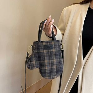 Handheld Unique Gloves and Bags for Womens Autumn Woolen Plaid High Quality Single Shoulder Crossbody Bag