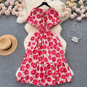 Grundläggande avslappnade klänningar Yuoomuoo Korean Fashion Daisy Flower Print Vacation Party Dress Summer Elastic midja A-Line Long Dress Strtwear Beach Vestidos Y240504