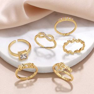 2024 New Mothers Day Ring Ins Creative Zircon Letter MAMA Love Jewelry ris60