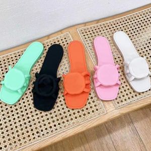 Designer sandaler kvinnor tofflor berömda bilder sandale flatform skjutreglage skor botten flip flops sommar avslappnad strand sandal utomhus platt klipptå skor