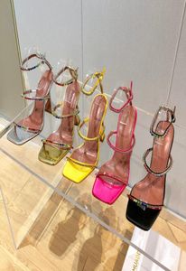 Luxurys designers kvinnor klär skor mode damer hög klack sexiga sandaler stor storlek 3542 Q3692542030