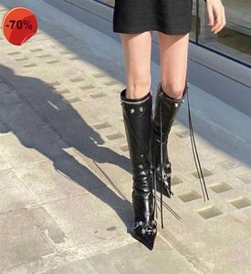 أحذية الركبة ذات الأحذية المصممين أحذية الحذاء Lambskin Leather Sud Buckle Siled Side Side Pointed Toe Stiletto Heel Tall Luxury 2022 8618218
