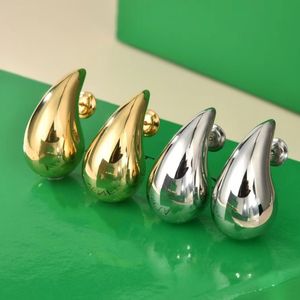 Kvinnor charmiga designerörhängen högkvalitativ guldpläterad lyxmode örhängen för flickor kvinnor för fest bröllop trevlig gåva