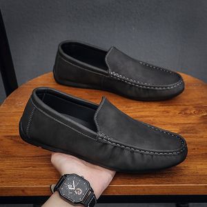 무료 쇼핑 남자 신발 콩 신발 2024 여름 뉴 로우 컷 통기성 트렌드 세련된 캐주얼 남자 신발 게으른 신발