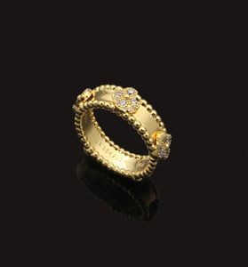 Pierścienia para podwójna koniczyna wąska wersja kalejdoskop pierścień diamentowy drobny kwiat czterleaf podwójny motyl biały frytylary 18KAR7054220