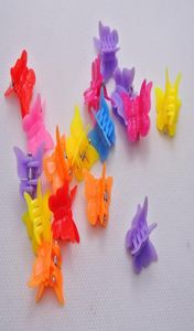 50st blandade färgfjärilklipp för barn plastfjäril mini hårkloklämmor klämma för barn gåva multicolor 18cm15cm8648681