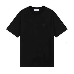 Amis mens designer t shirt mode paris kvinnor varumärke svart polo skjortor sommar lyxys grafisk tee sommar kort vita tshirts topptrådar shorts set yh6