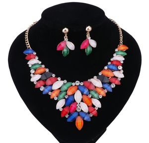 Nowa moda oświadczenie żywiczne koraliki kryształowe czeskie naszyjniki kolczyki Zestaw biżuterii kobiety