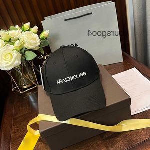 Luxury Cap Casquette Designers Hat Fashions Caps Brev Baseball Kvinnor och män Sunshade Cap Sports Ball Caps Outdoor Travel Gift Mycket N MQSD