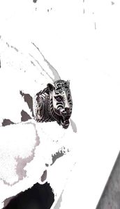 925 Gümüş Moda Ametist Kılıç Diş Tiger Head Thai Gümüş Yüzük Men039S Otoriter Kişilik Retro Ring Feline 9549051