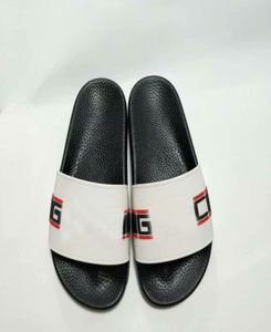 2021 Цветочные цветочные сандалии Большой размер EUR3548 US13 Женская обувь дизайн женских сандалий пляж шлепанцы5622776
