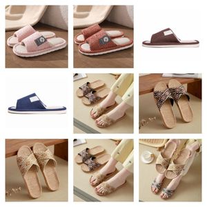 2024 Bästa designer Clogs tofflor Sandaler tofflor Slides Män Kvinnor Cork platt mjuk mocka läder utomhus plattform tofflor toppkvalitet