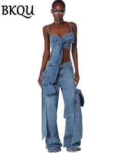 Calças de jeans bkqu conjunto para feminino 2024 conjunto de designers com tanque de ombro de espaguete de laço Tampa de espartilho apertada e Jeans retos de perna larga Conjunto de 2 peças 240520