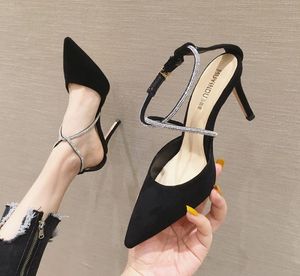 Womens Highheeled Sandals Work Shoes المدببة بمحطة أوروبية سوداء مضخات رقيقة رقيقة 4850219